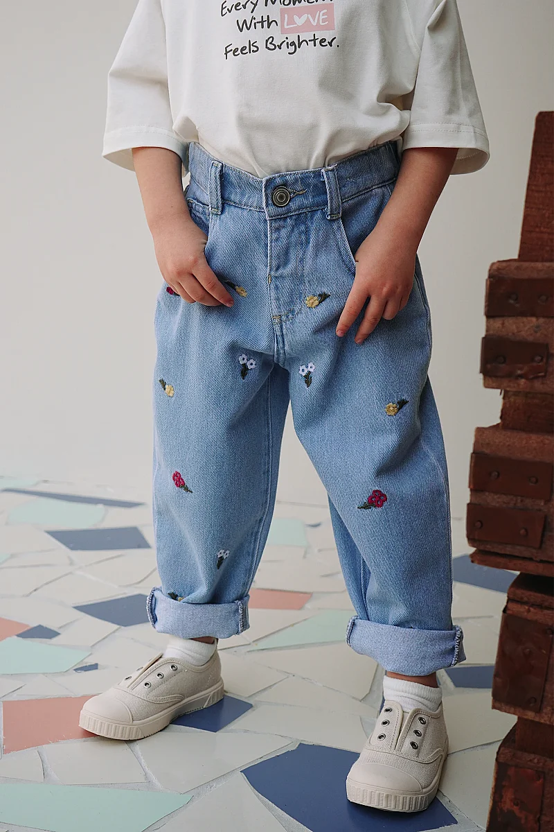 Çiçek Nakışlı Jean - 7